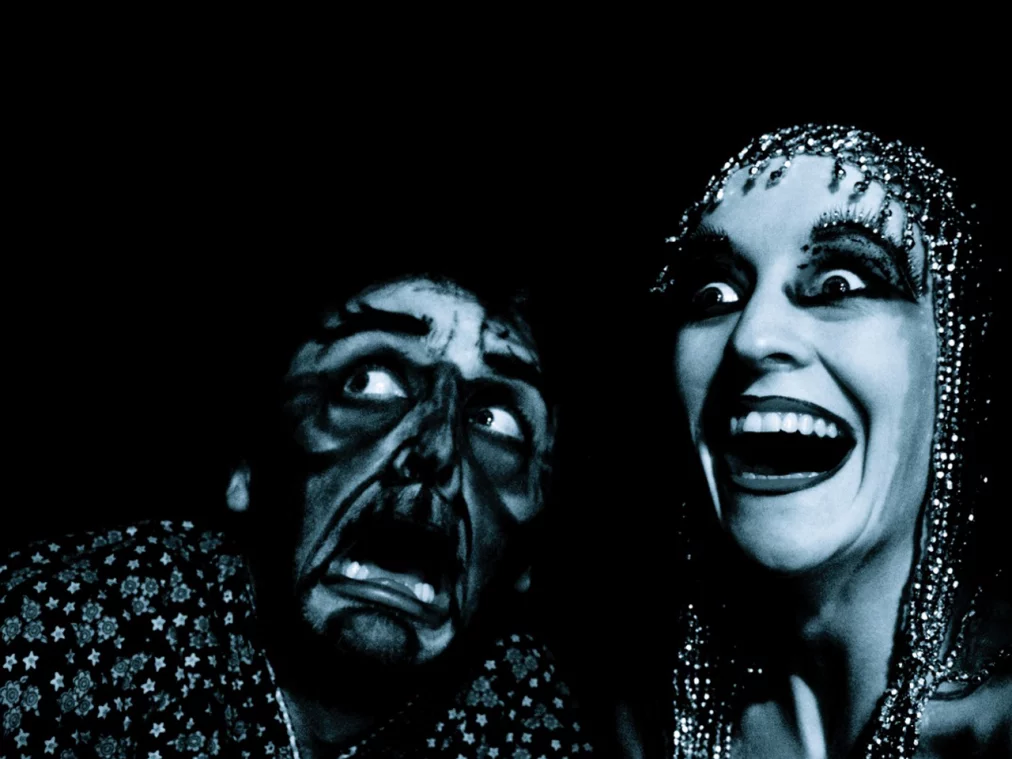 hp_moneybags_arse_wipe_thick_tight-c-margherita_elliot_2